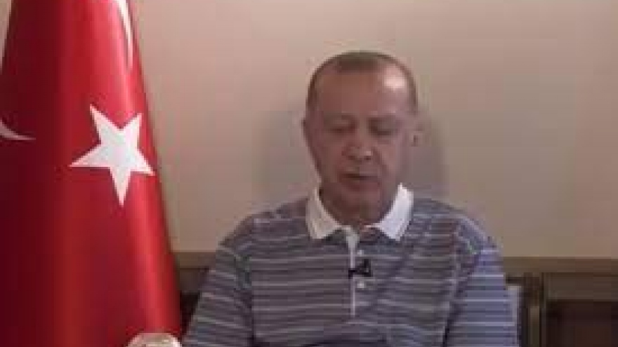 Tổng thống Thổ Nhĩ Kỳ Erdogan “gà gật” khi đang phát biểu